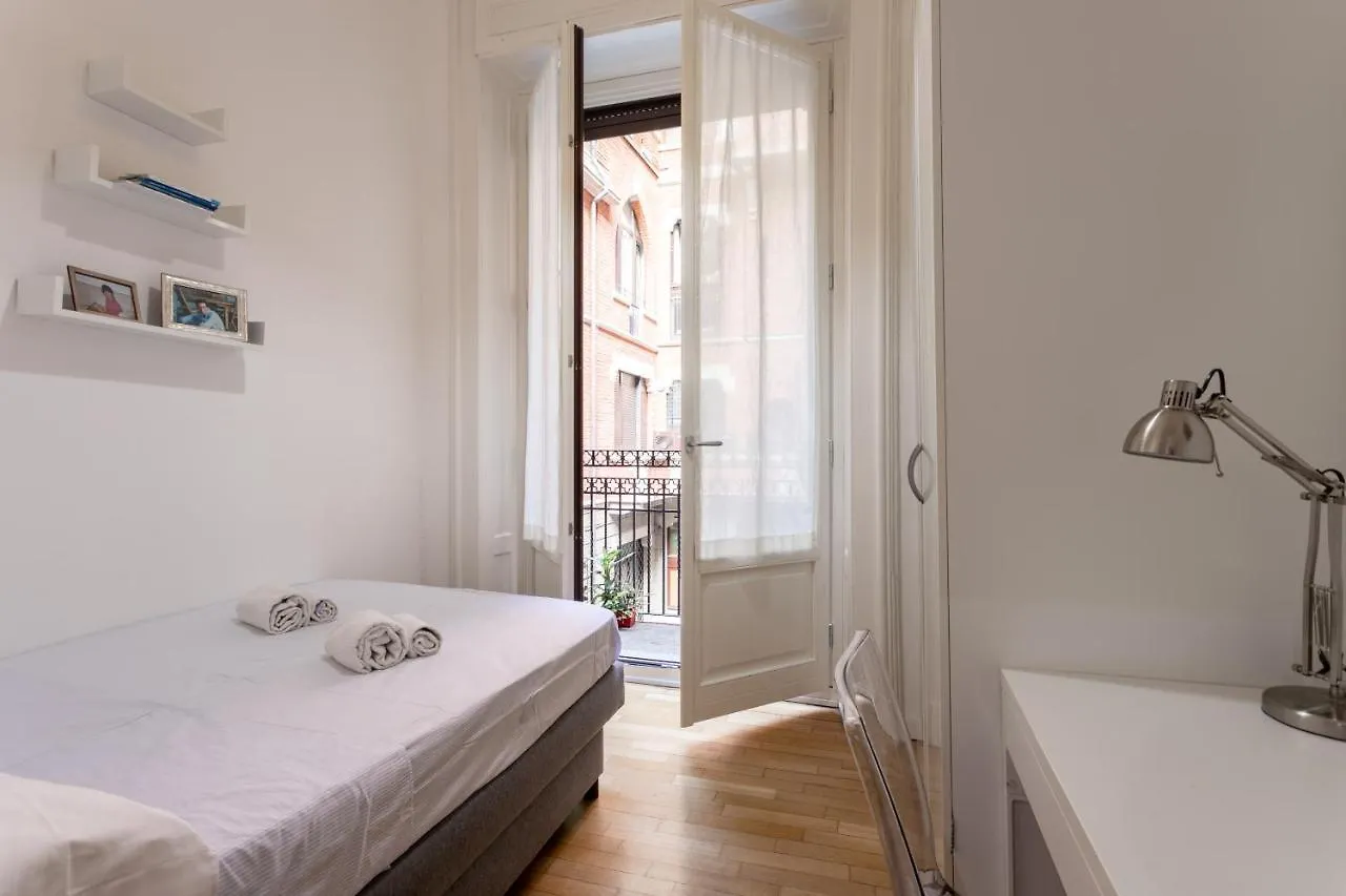 Co99 - Modern Two Bedrooms Apartment In Castello Cova Milan 0*,  Italy