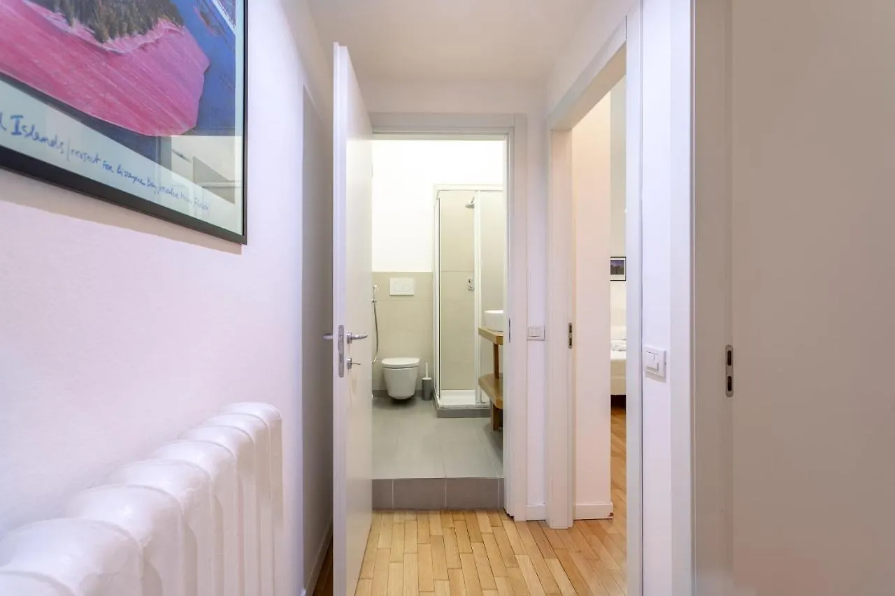 Co99 - Modern Two Bedrooms Apartment In Castello Cova Milan